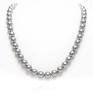 akoya pearl necklace, front view
