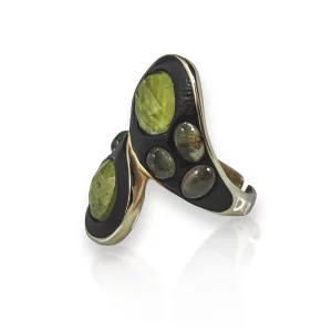 peridot silver ring, open wrap view