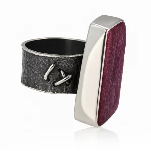 ruby silver ring, side angle with textured band