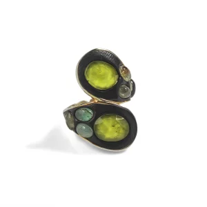 peridot silver ring, top view