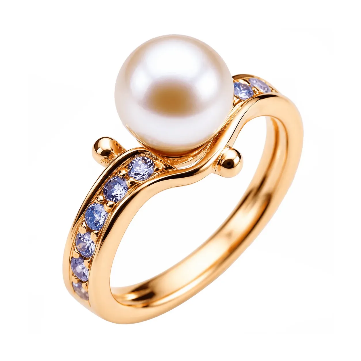 Pearl Sapphire Ring in red gold