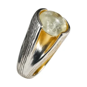 Faultline – Quartz Ring